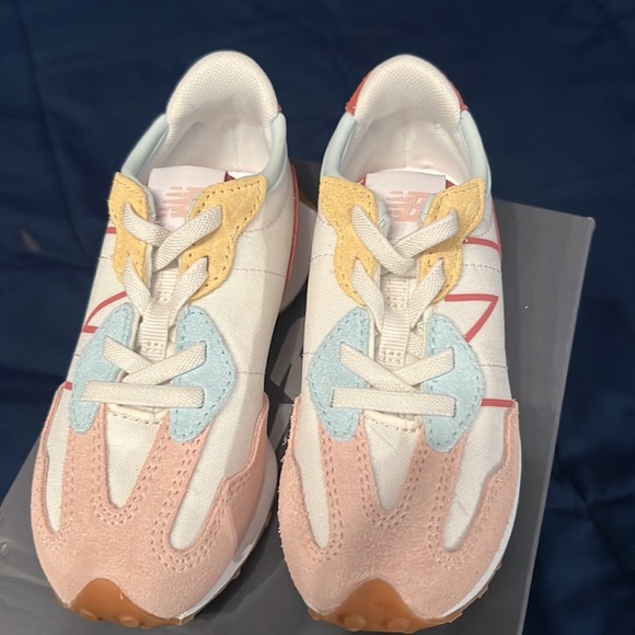 Multi Color NewBalance - Picture 2 of 3